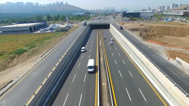 Ankara Büyükşehir Belediyesi, 2018 Yılı İçin Planladığı 500 Kilometre Yeni Yol Açımı Hedefinin 370…