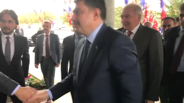 Vali Şahin’den Uysal’a Veda Ziyareti