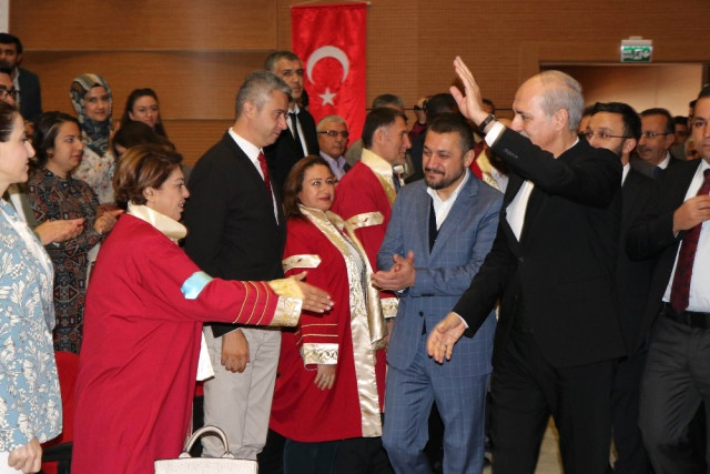 AK Parti Genel Başkan Vekili Kurtulmuş: ‘Türkiye’nin İleriye Gitmesi Gençlerin Elindedir’