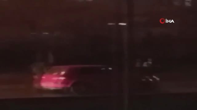 Genç Kadını Otomobille Metrelerce Böyle Sürükledi