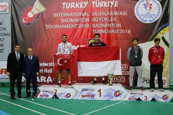 Uluslararası Büyükler Badminton Turnuvası Sona Erdi