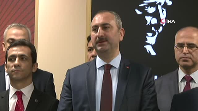 Adalet Bakanı Gül, Adli Görüşme Odalarında İncelemelerde Bulundu