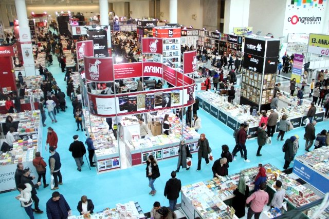 Ankaralılar, 13. Ankara Kitap Fuarına Akın Etti
