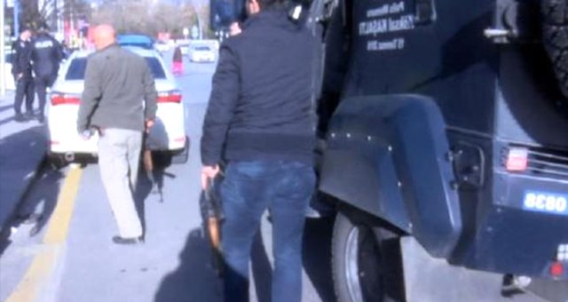 Son Dakika! AK Parti Genel Merkezi Önünde Silah Sesleri