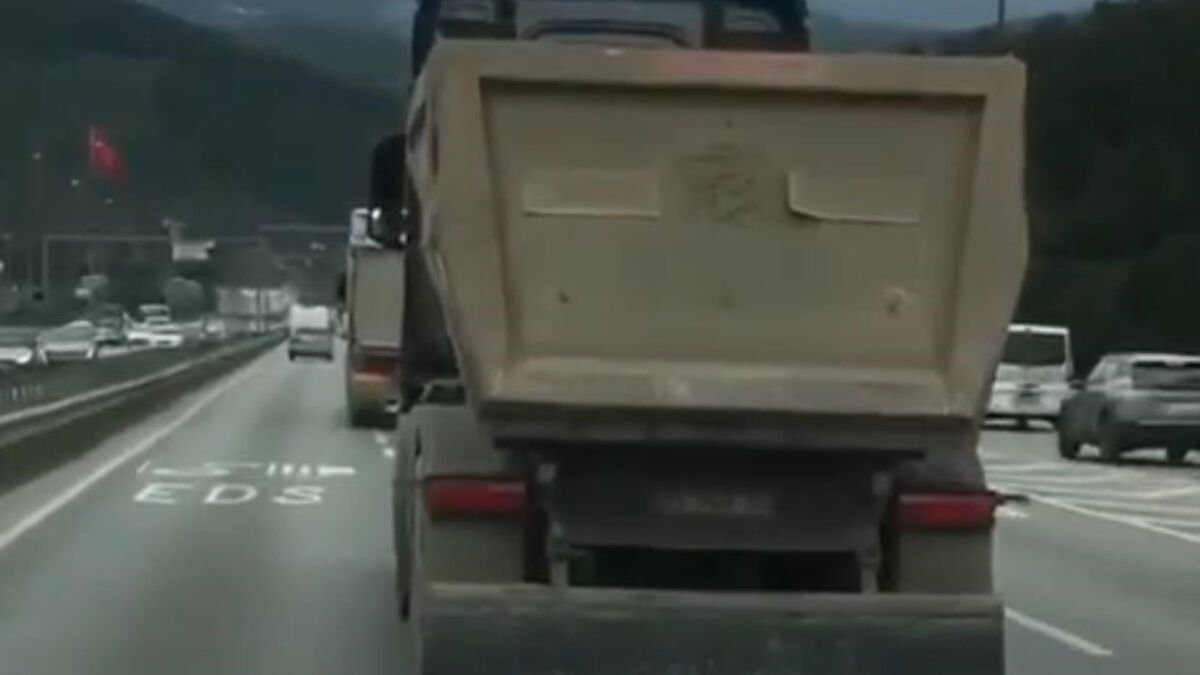 Çekmeköy’de korku dolu anlar: Hafriyat kamyonu otomobil şoförünü şıkıştırdı