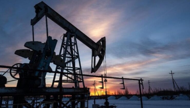 Petrol fiyatlarında düşüş sürat kesmiyor