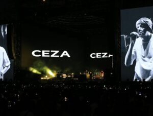 Tarkan ve Ceza, Antalya’da sahne aldı