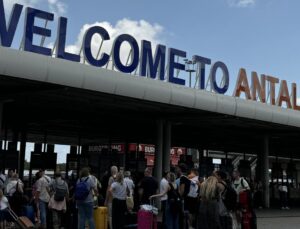 Antalya’ya gelen turist sayısı 13,5 milyonu geçti