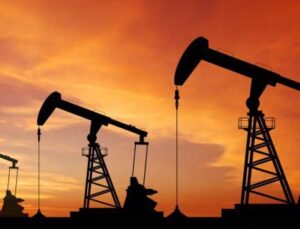 Tarihi petrol adımı! Resmen duyuruldu! Doları bıraktılar