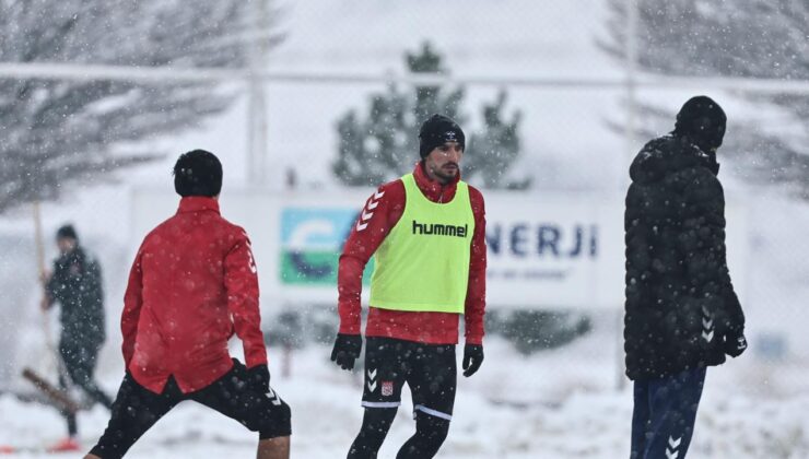 Sivasspor’un egzersizi yarıda kaldı!