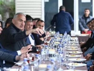 Bakan Ersoy’dan Belek’te geleneksel bayram buluşması!