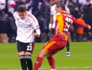 Derbinin önüne geçen pozisyonlar! Eski hakemler isyan etti: Osimhen’i neden atmıyorsun