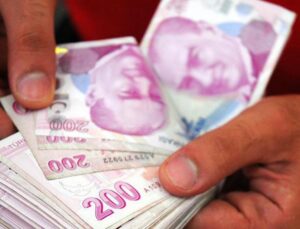 Emeklilerin ikramiye ve aylık ödemeleri bugün başlıyor